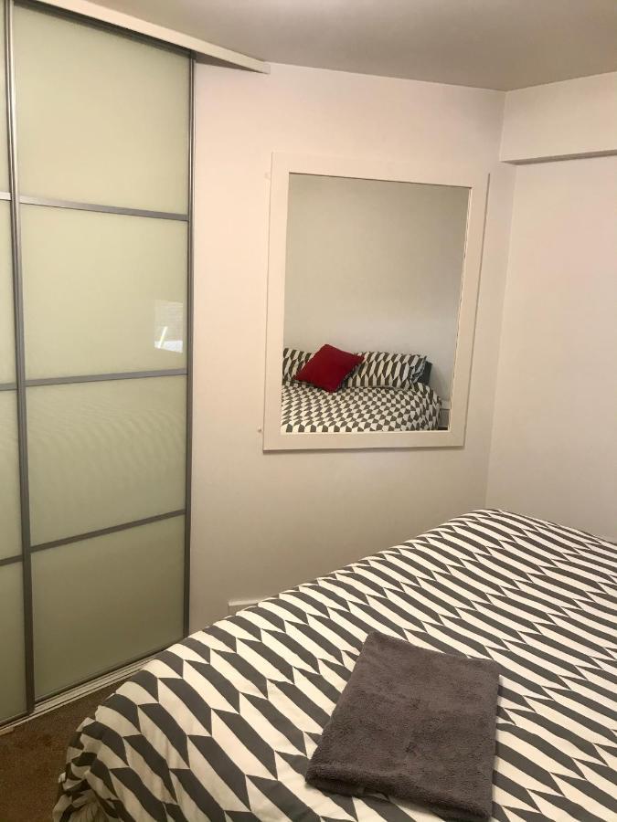 Central 2 Bed, 2 Bathrooms, Ground Floor Apartment With Parking Bishop's Stortford Extérieur photo